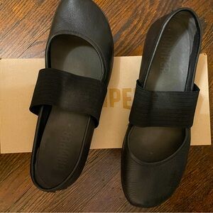 Camper Right flats. Like new.